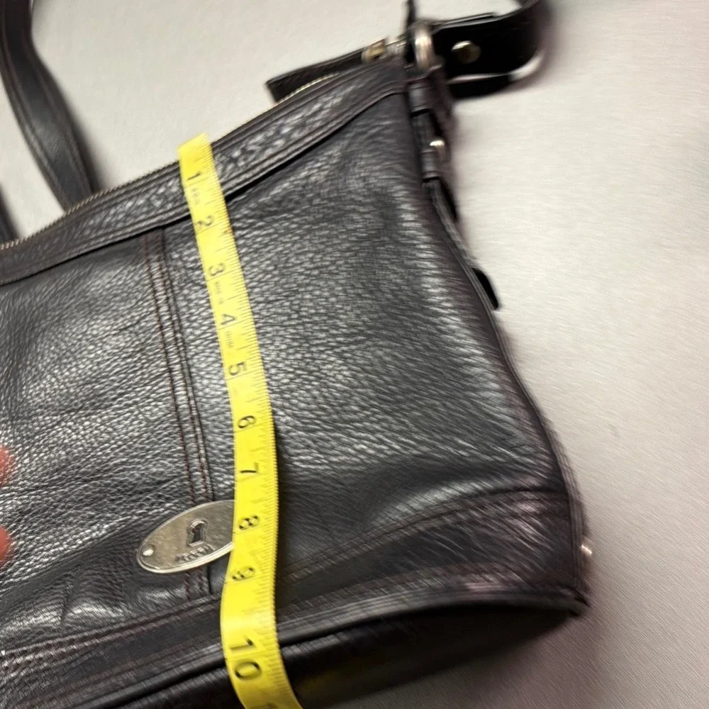 Fossil‎ Maddox Black Pebbled Leather Zipper Closure Bucket Crossbody Purse Bag